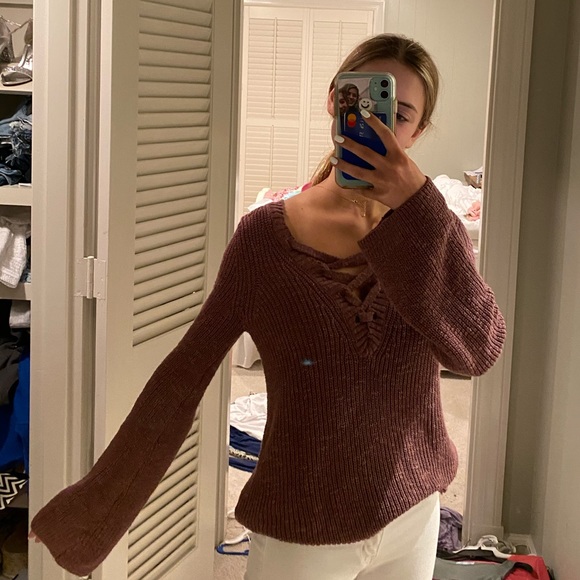 maroon tie up sweater - Picture 1 of 3